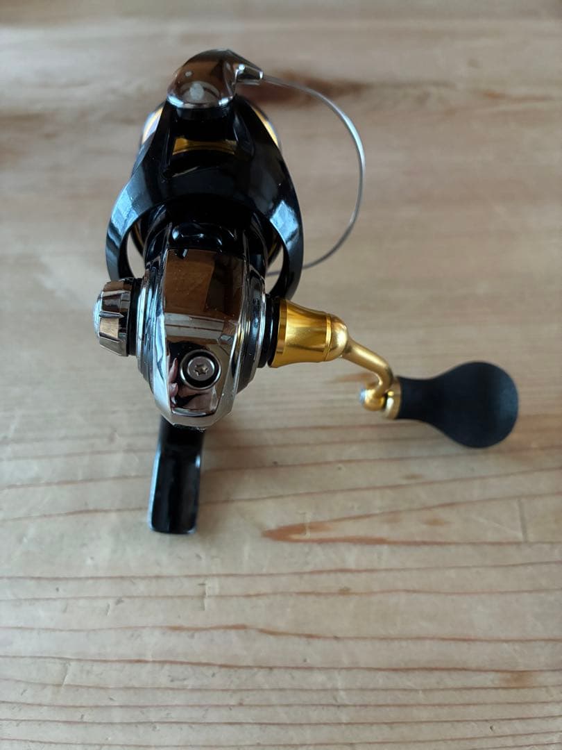 ダイワ レガリス LT2500S-XH RCSノブ付き