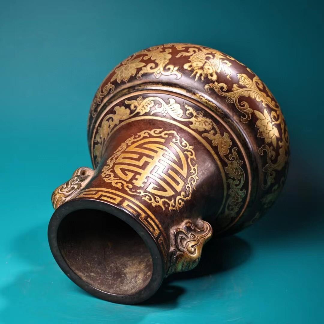 中国古美術・旧蔵鏨刻鎏金の吉祥八宝花瓶・純銅细密彫・全浮彫・置物・茶道具・文房具