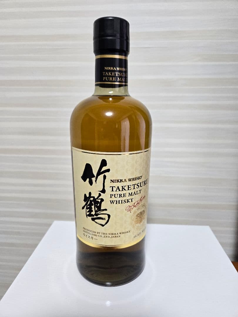 竹鶴ピュアモルトウイスキー 700ml 　43%