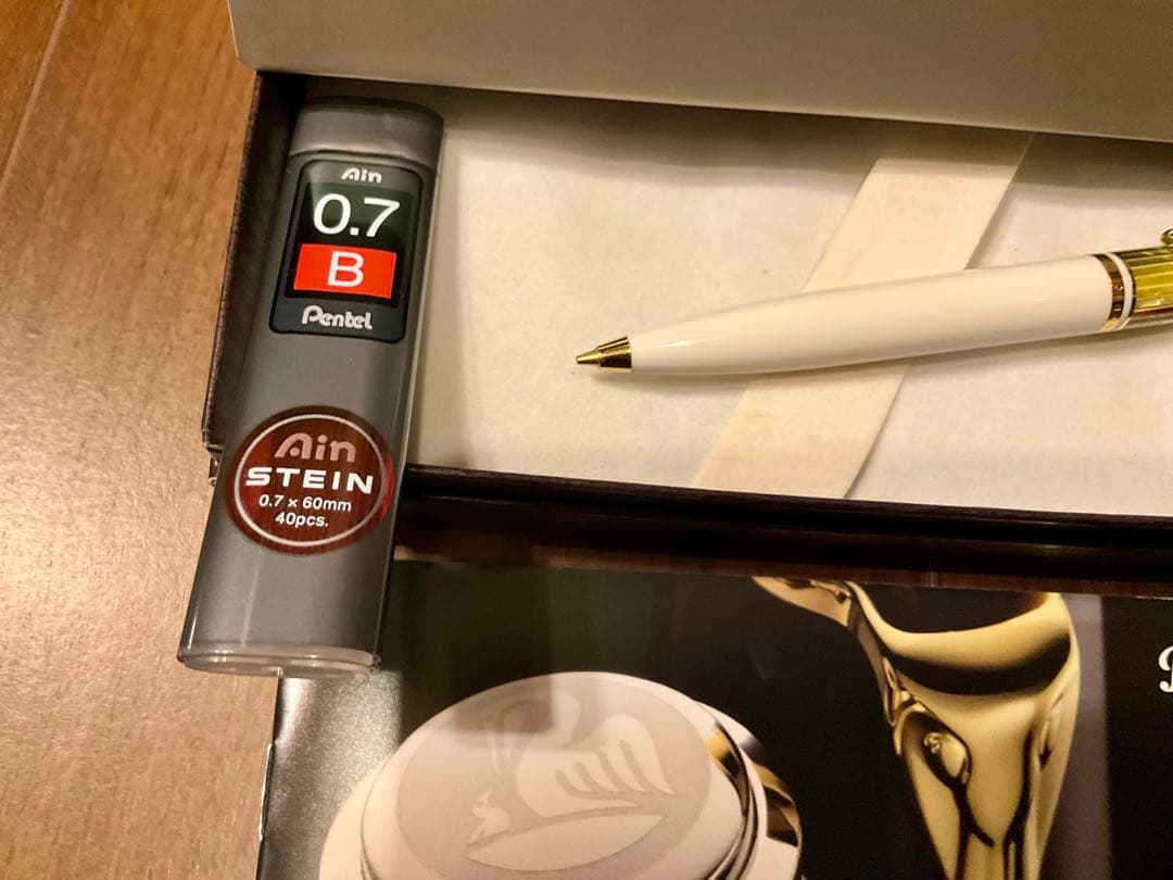 ミ*ー様 ほぼ未使用　ペリカン スーベレーン D400シャープペンシル　ホワイト