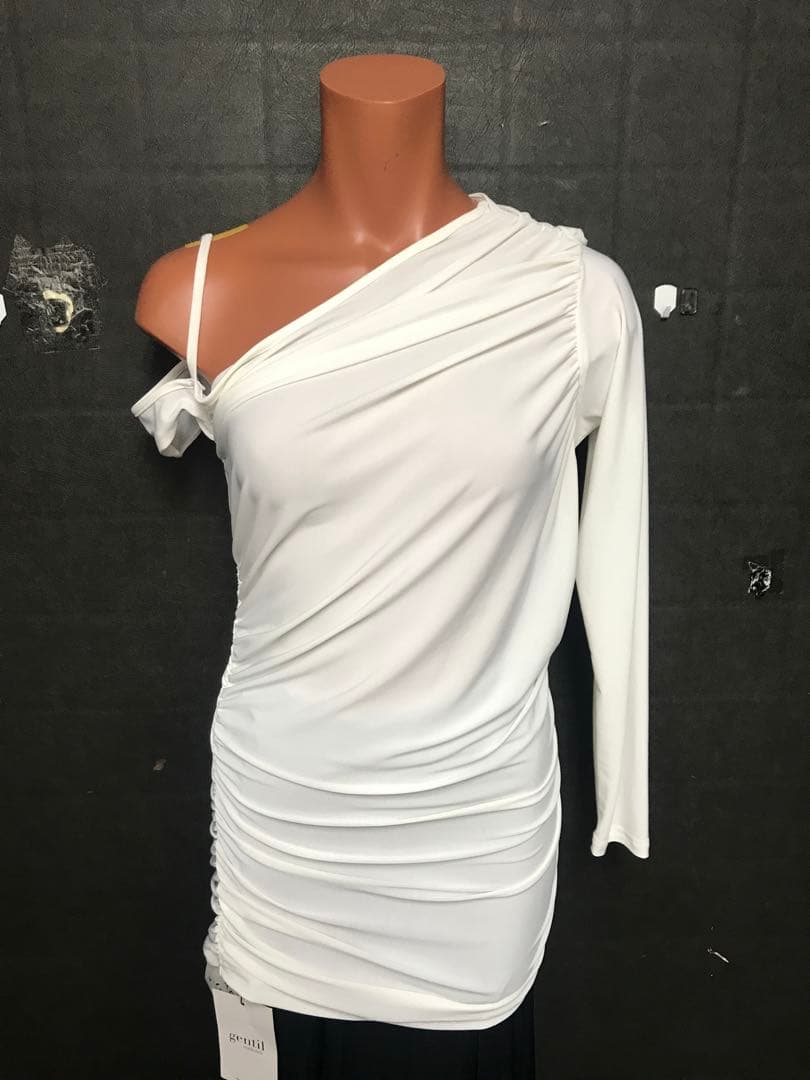 【gentil】白トップス（新品）1244