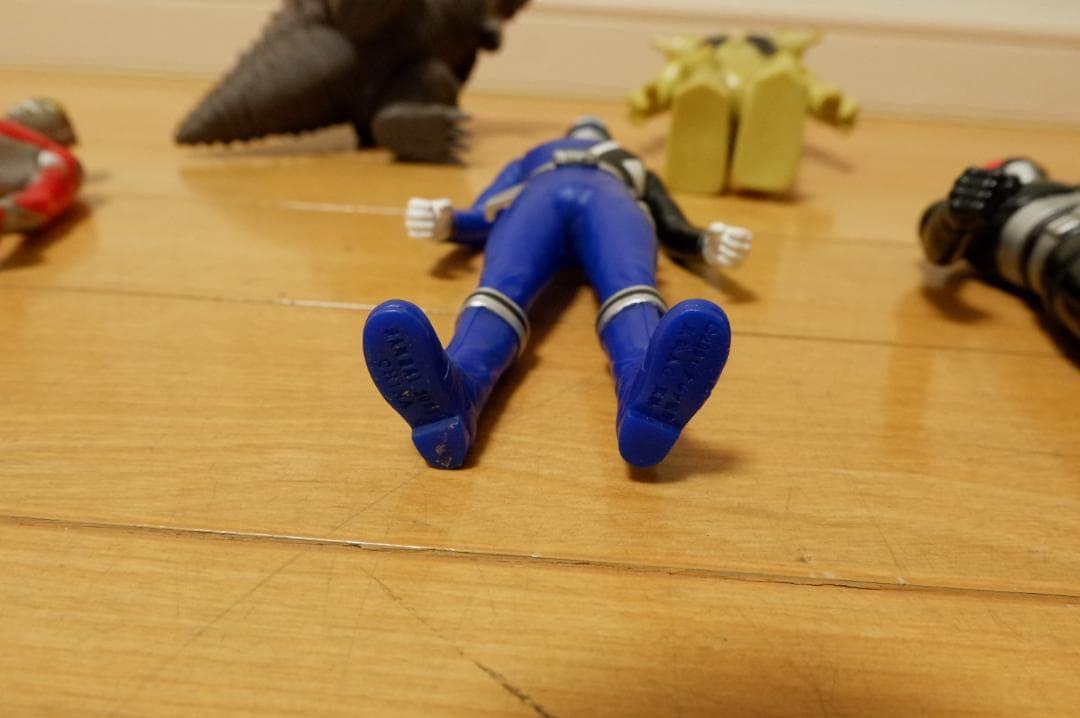 ソフビ人形　5体セット　昭和レトロ　ウルトラマン　怪獣　仮面ライダー　6-32