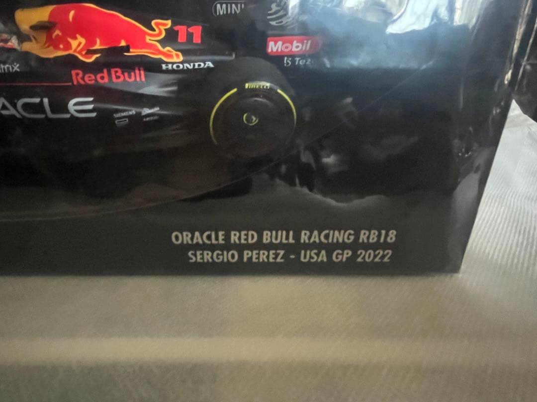 1/18レッドブルF1セルジオペレス2022年　　　アメリカオースティンGP