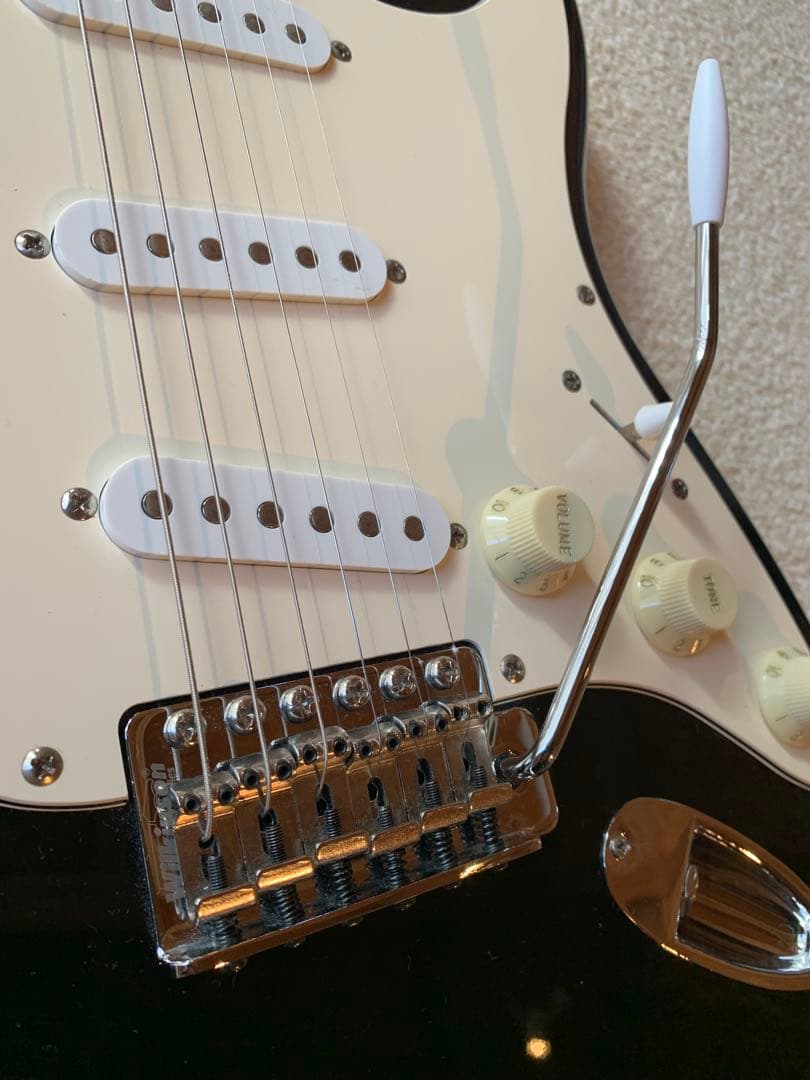 Squierスクワイヤー　ストラト