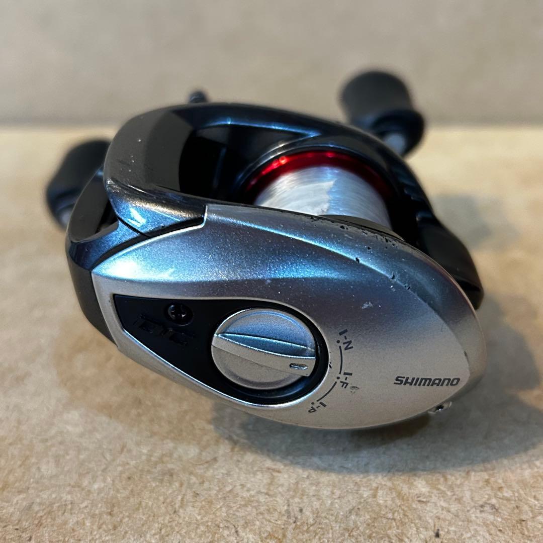 シマノ スコーピオンDC7 右ハンドル ベイトリール