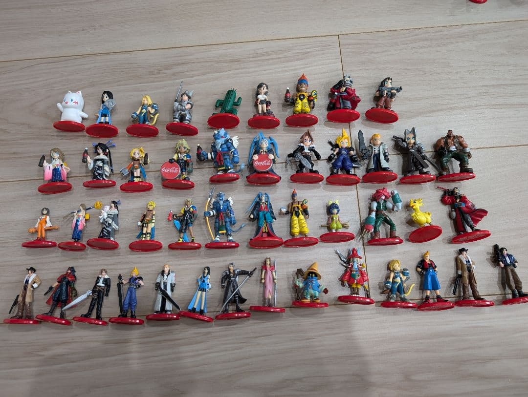ファイナルファンタジー コカコーラ　キャラクター フィギュアセット