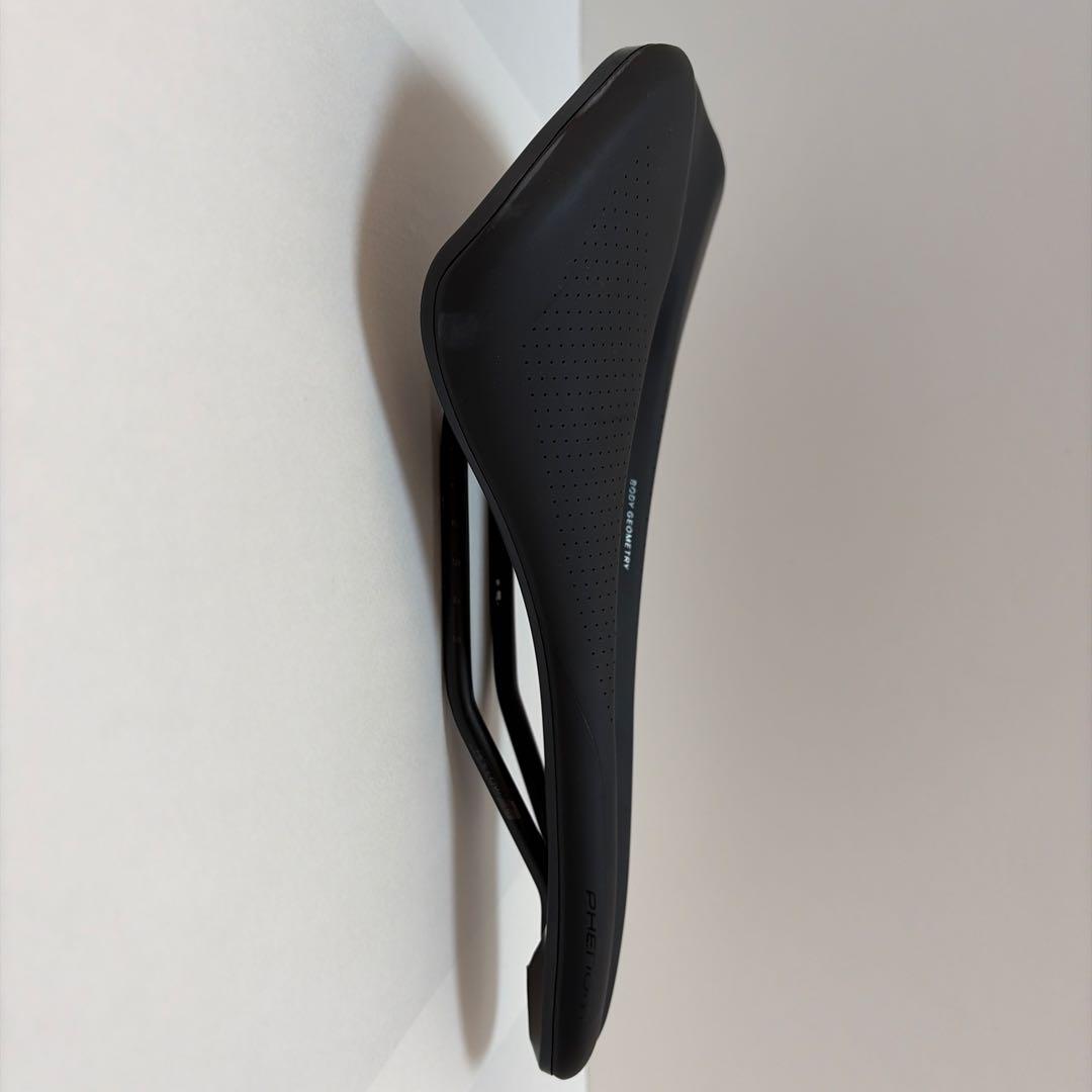 ロディ　スペシャライズト　PHENOM EXPERT サドル　155mm