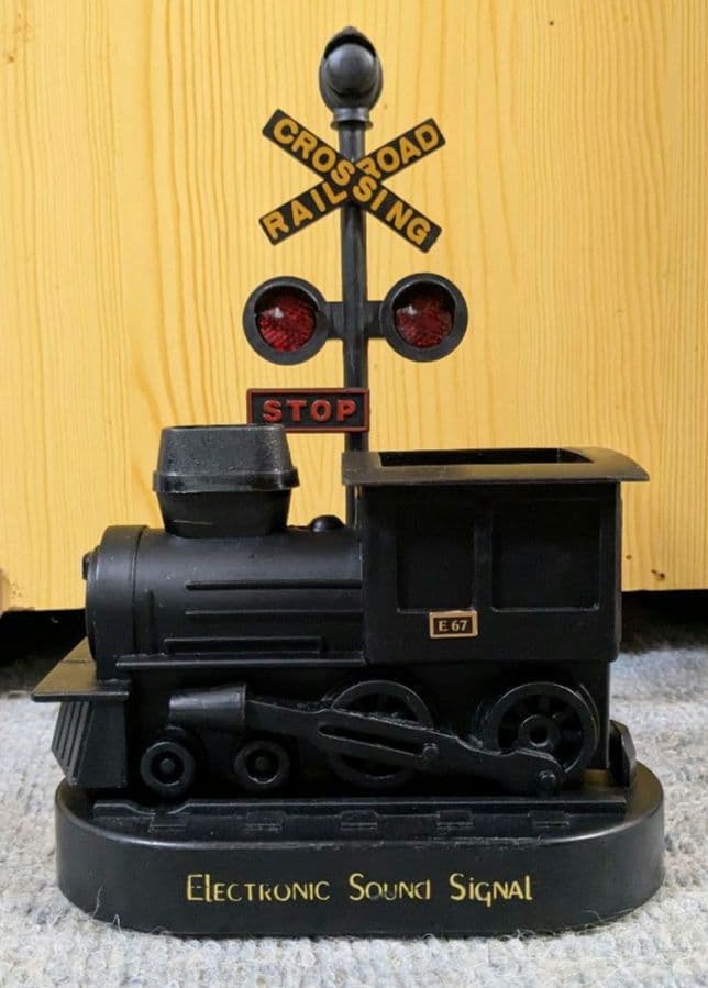 E67 蒸気機関車型灰皿 電子音信号 踏切信号機