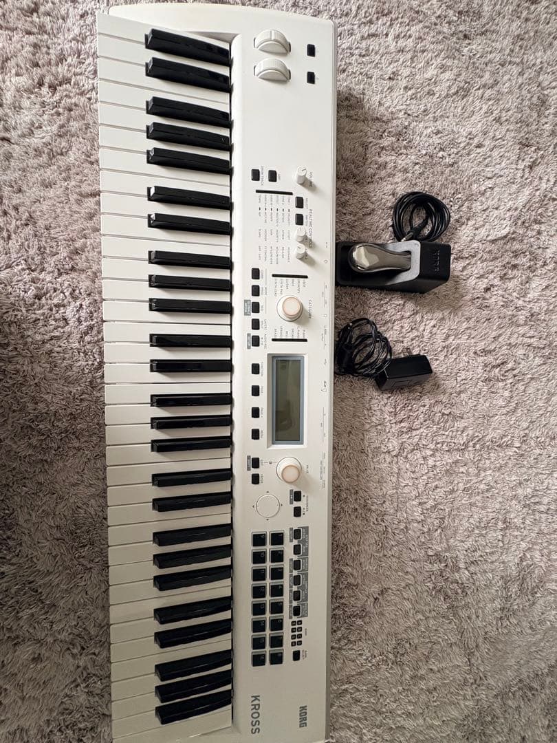 Korg Kross 2 ホワイト