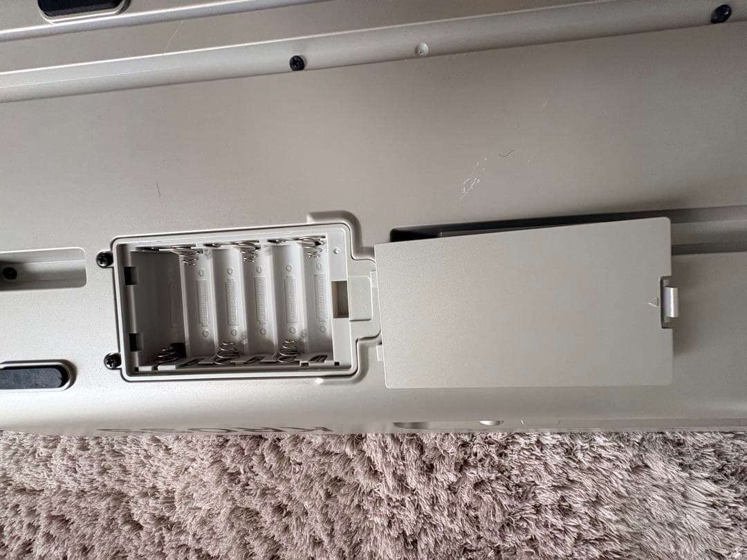 Korg Kross 2 ホワイト