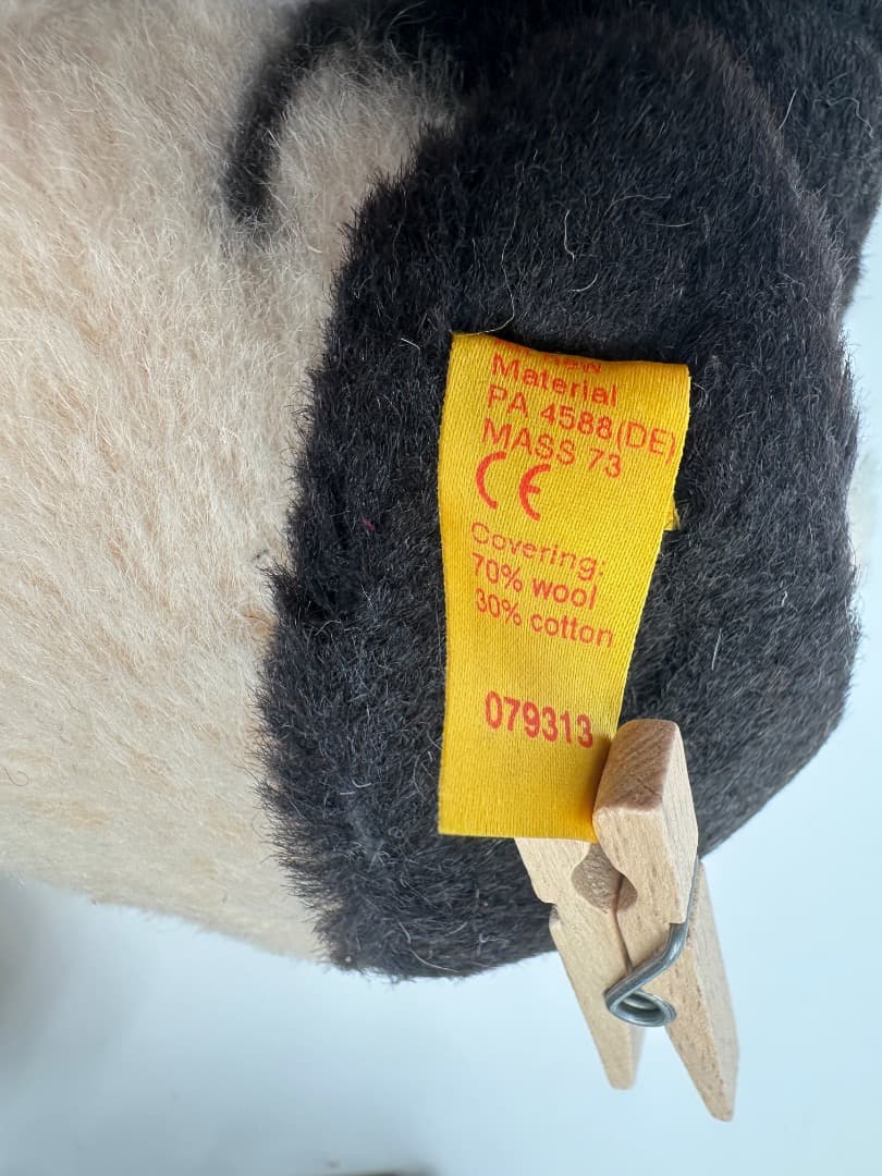 STEIFF パグ 犬のぬいぐるみ タグ付き 約30cm