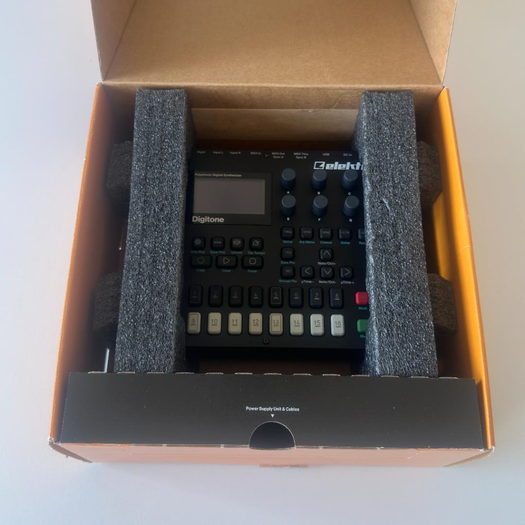 鍵盤楽器 Elektron Digitone