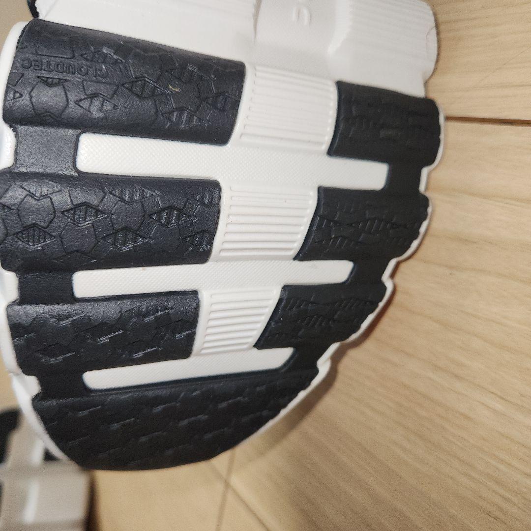 美品 On Cloudflow4 25cm ランニングシューズ