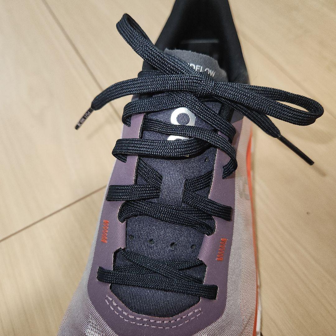 美品 On Cloudflow4 25cm ランニングシューズ