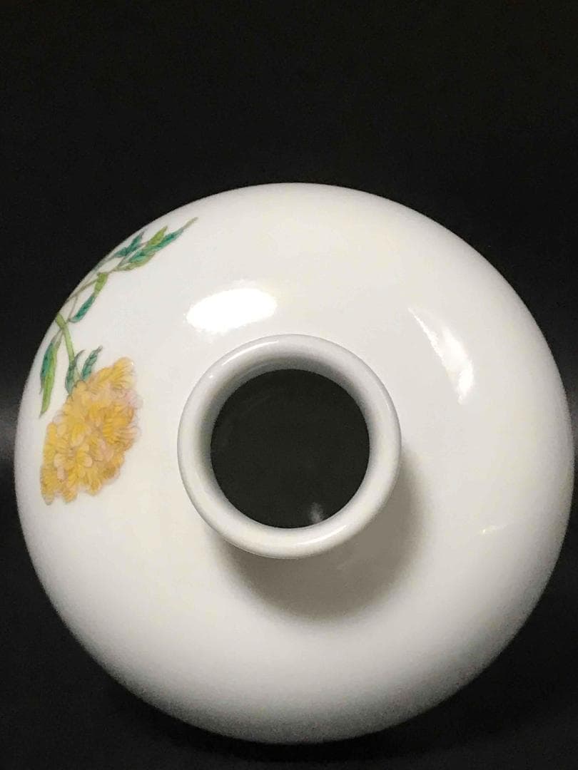 中国古美術　清雍正時代　大清雍正年製　在銘　粉彩花石紋花瓶(A-81)