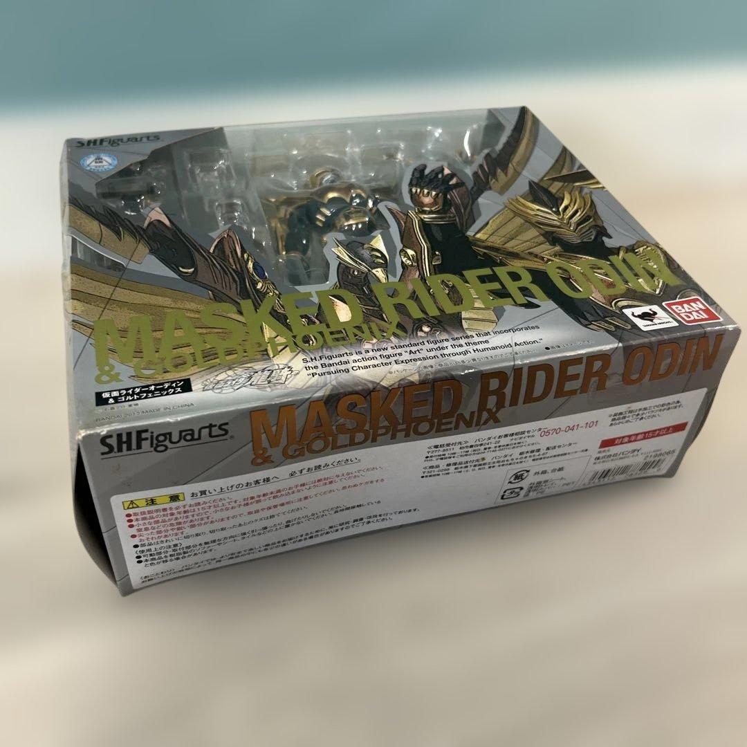 t705 SHFiguarts 仮面ライダーオーディン ＆ ゴルトフェニックス