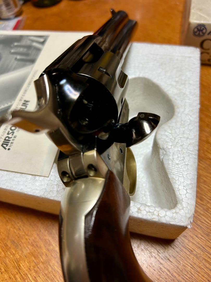 マルシンコルトS A Aガスガン ディープブラック木製グリップ金属カート