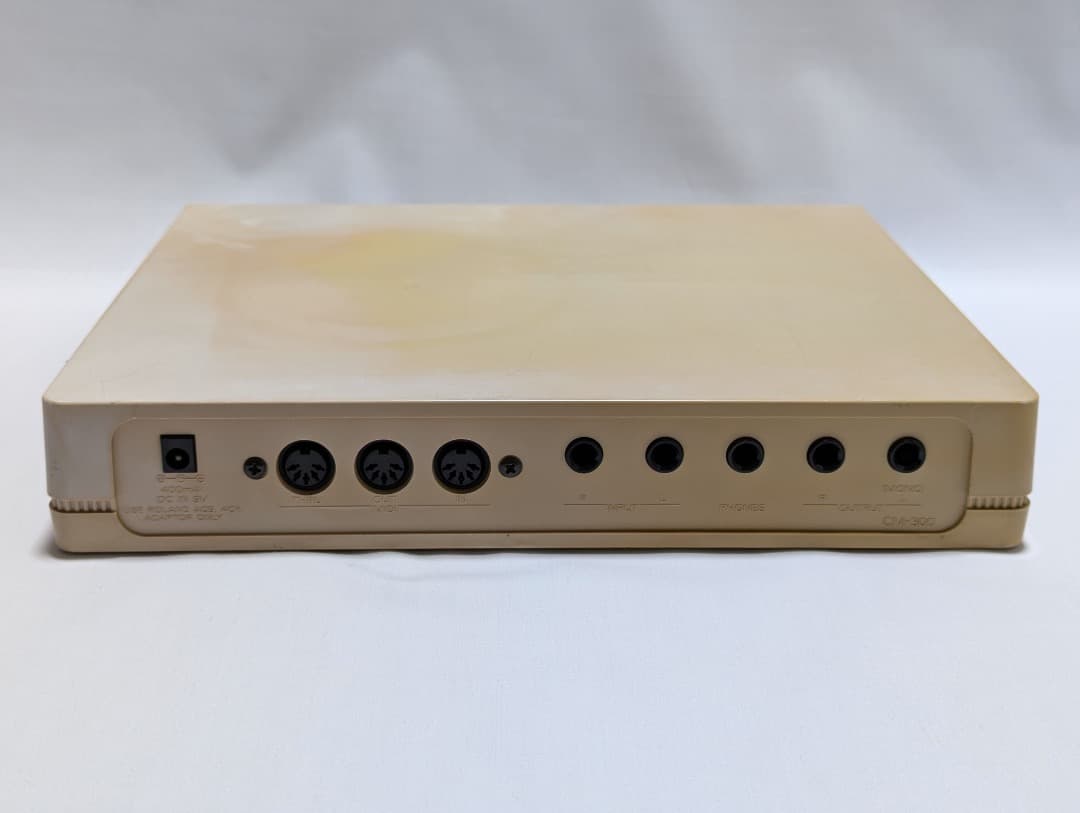 Roland CM-300　GS SOUND MODULE　シンセサイザー　音源