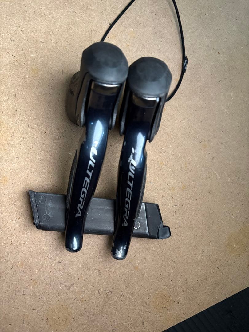 SHIMANO アルテグラ DI2 R6800系 リムモデル