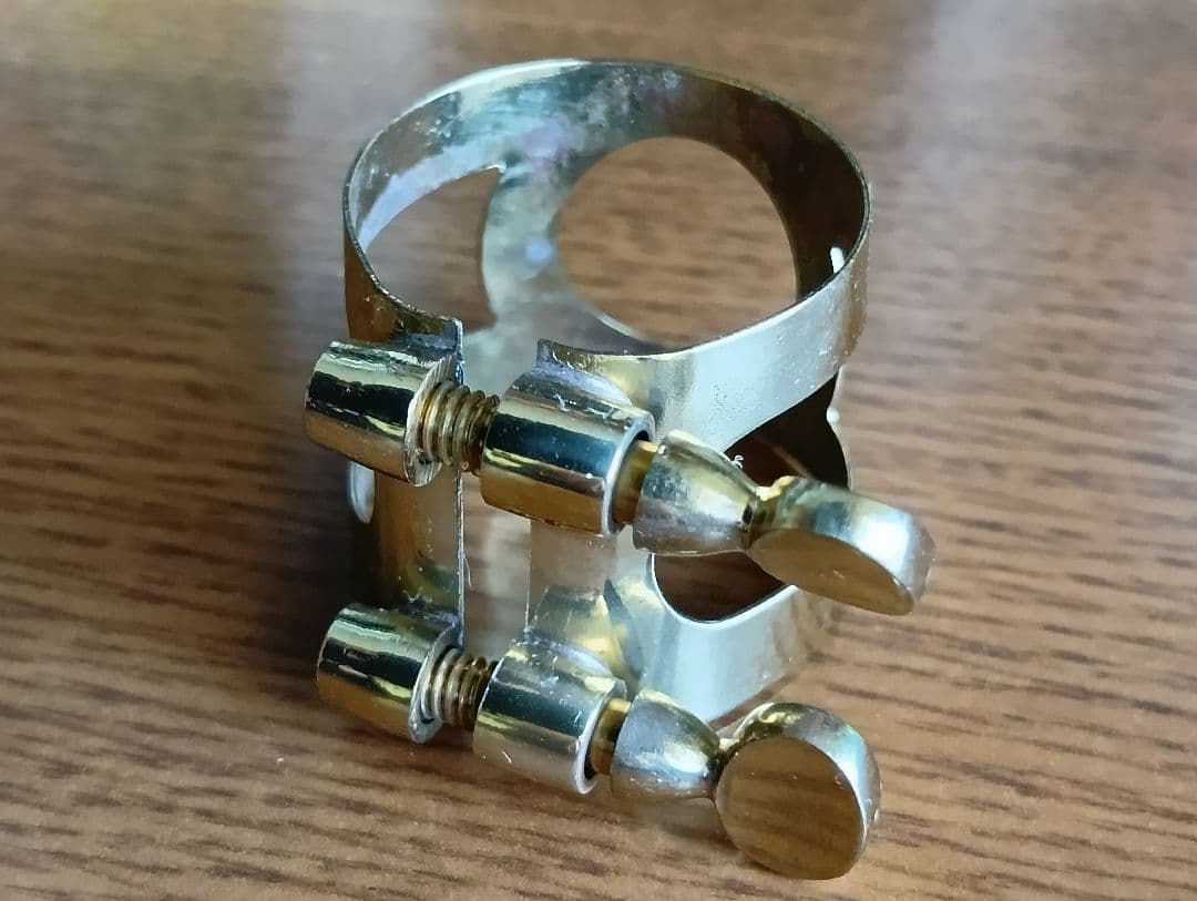 SELMERアルトサックス用リガチャー（旧型）