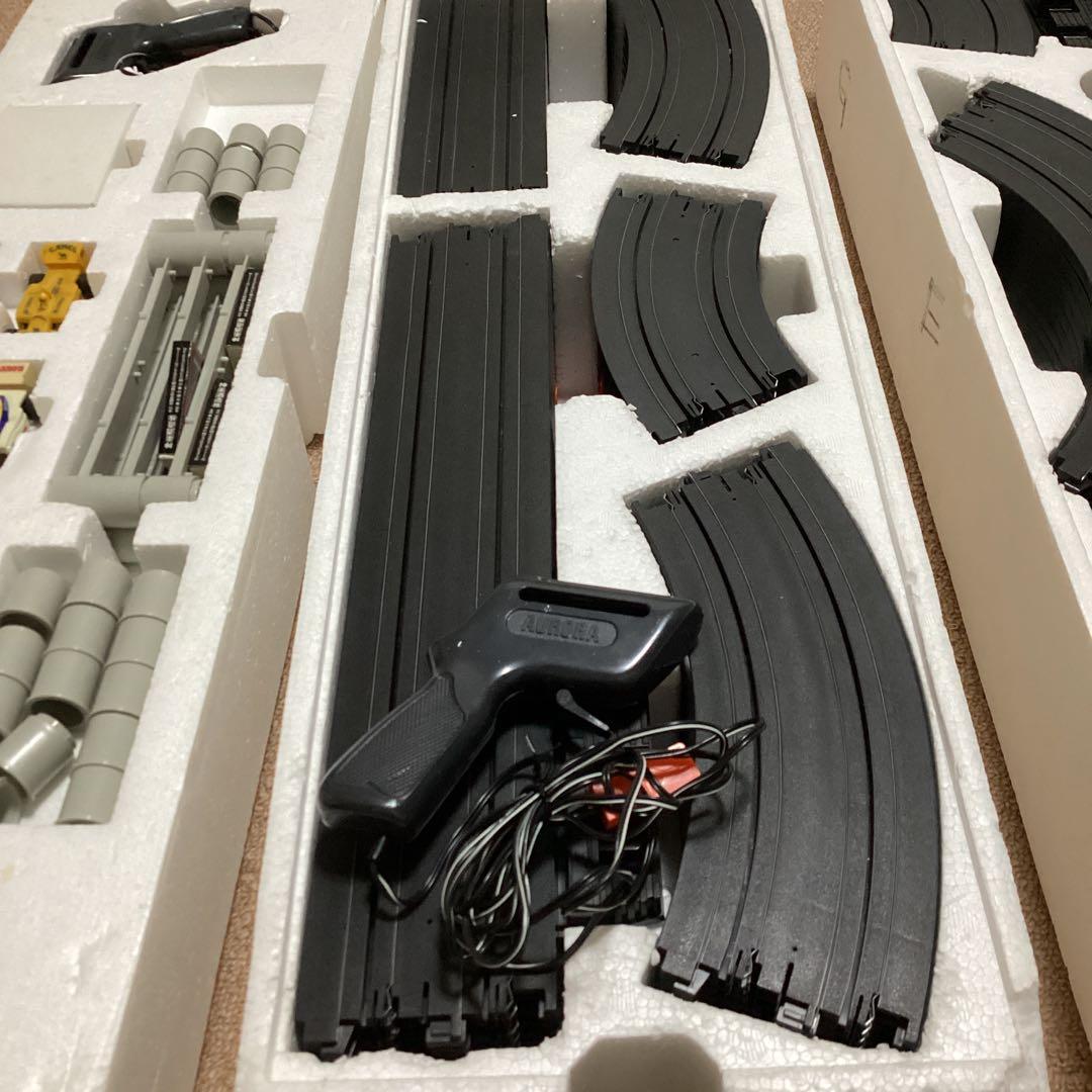 トミー　HO SCALE RACING. HOスケールレーシング　4車線