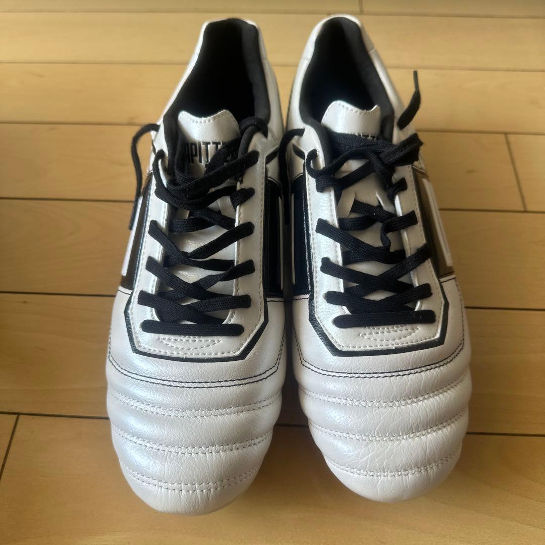 サッカースパイク25.5cm CAPITTEN