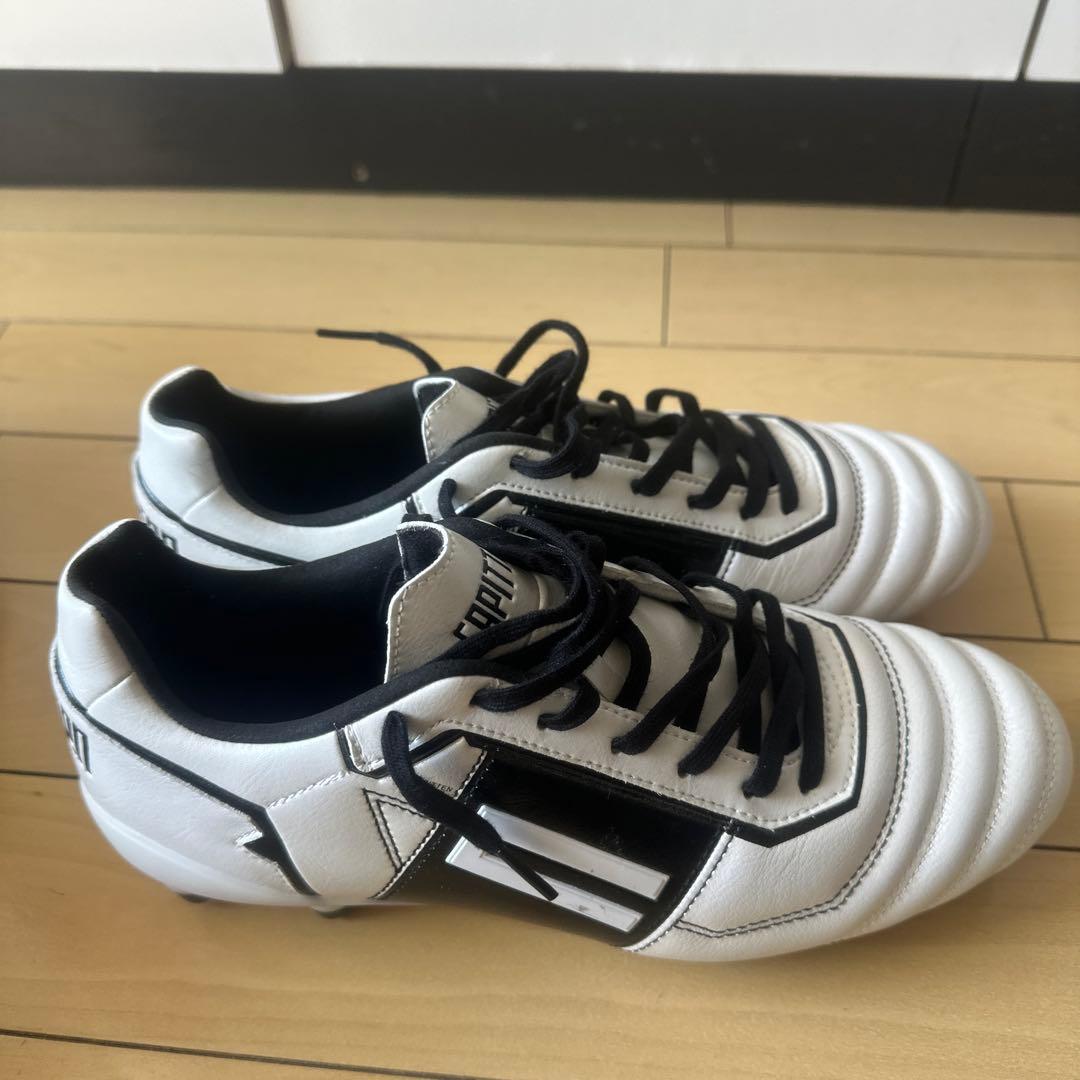 サッカースパイク25.5cm CAPITTEN