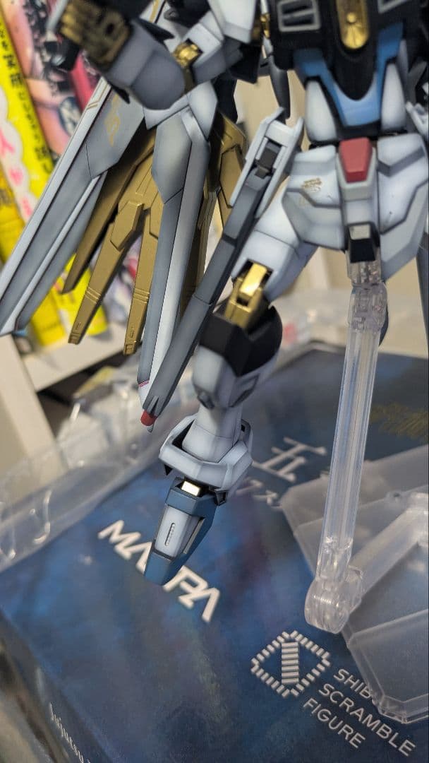 HG　マイティーストライクフリーダムガンダム　塗装完成品