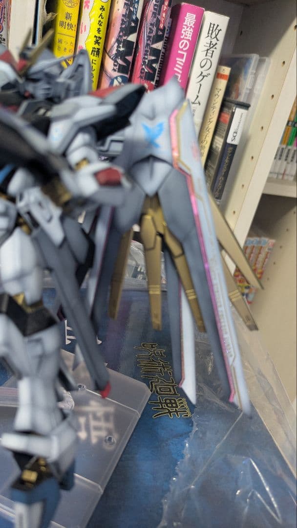 HG　マイティーストライクフリーダムガンダム　塗装完成品