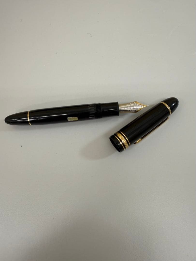 モンブランマイスターシュテュック149 ブラック万年筆 18Kゴールドペン先