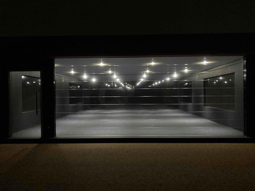 ミニカー用ジオラマ：1/18 ガレージ／BLACK FRIDAY SALE！