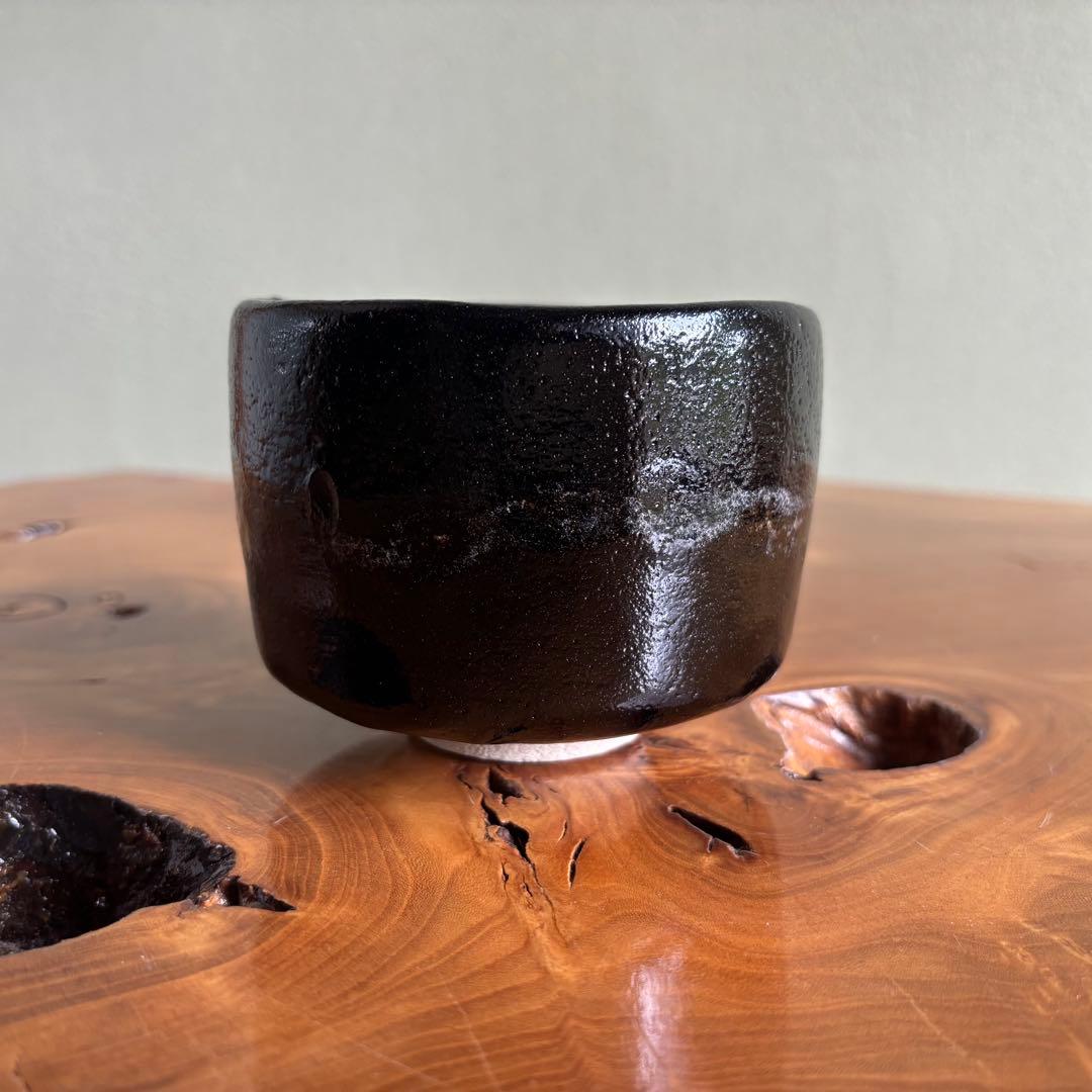 楽入窯 吉村楽入 蛇喝釉 黒楽茶碗 楽焼 抹茶碗 茶道具 共箱(141Cb)