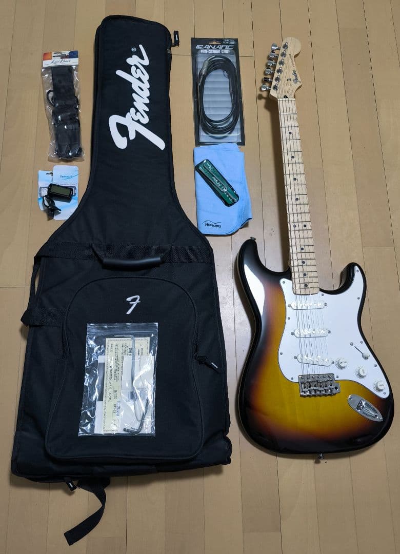 Fender japan ST-STD ストラトキャスター ケース他付属品付き