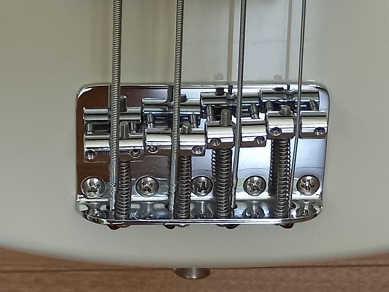 [ 未使用に近い ] ヤマハ・ベース BB234 ビンテージ・ホワイト