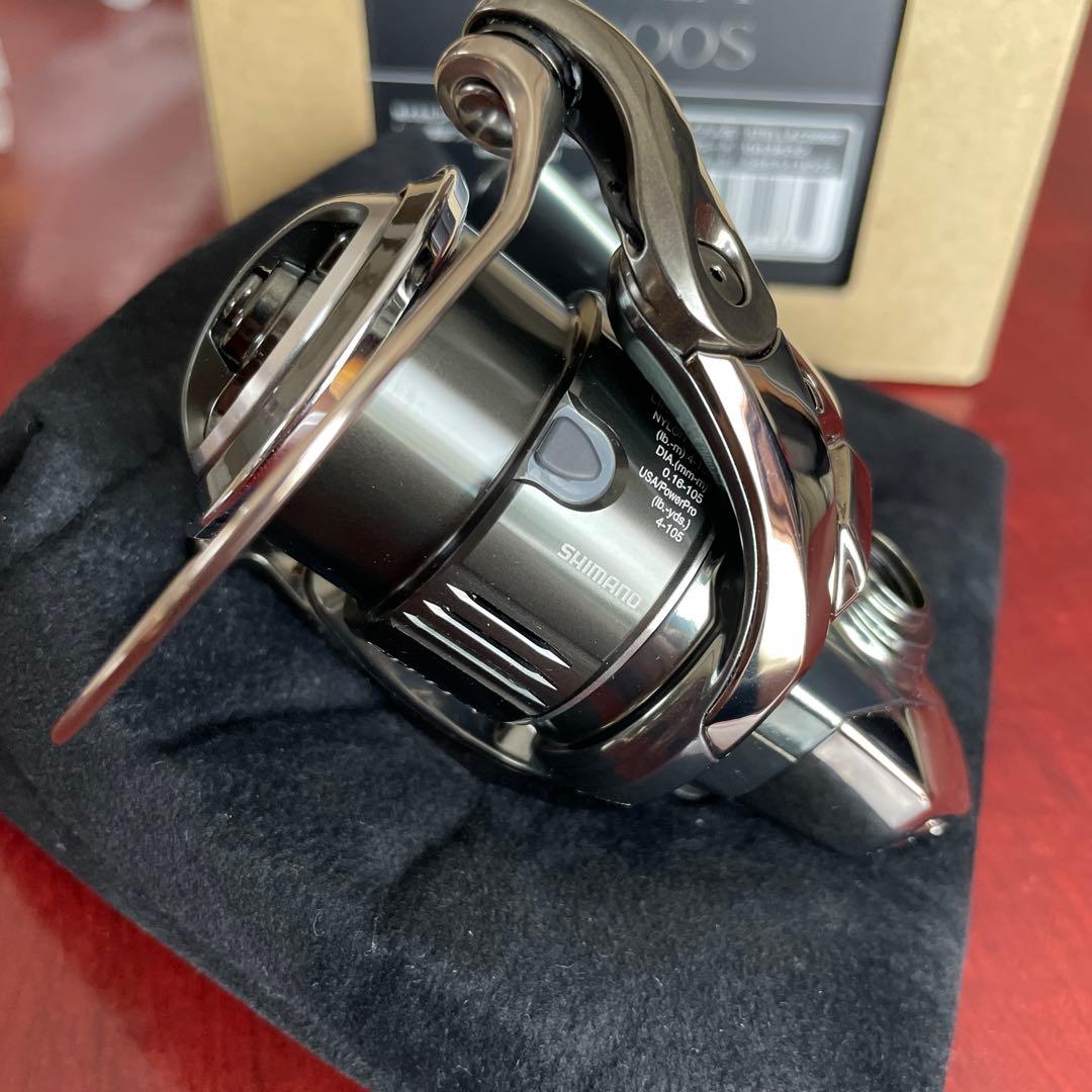 実釣未使用　22ステラ　 C2000S シマノ