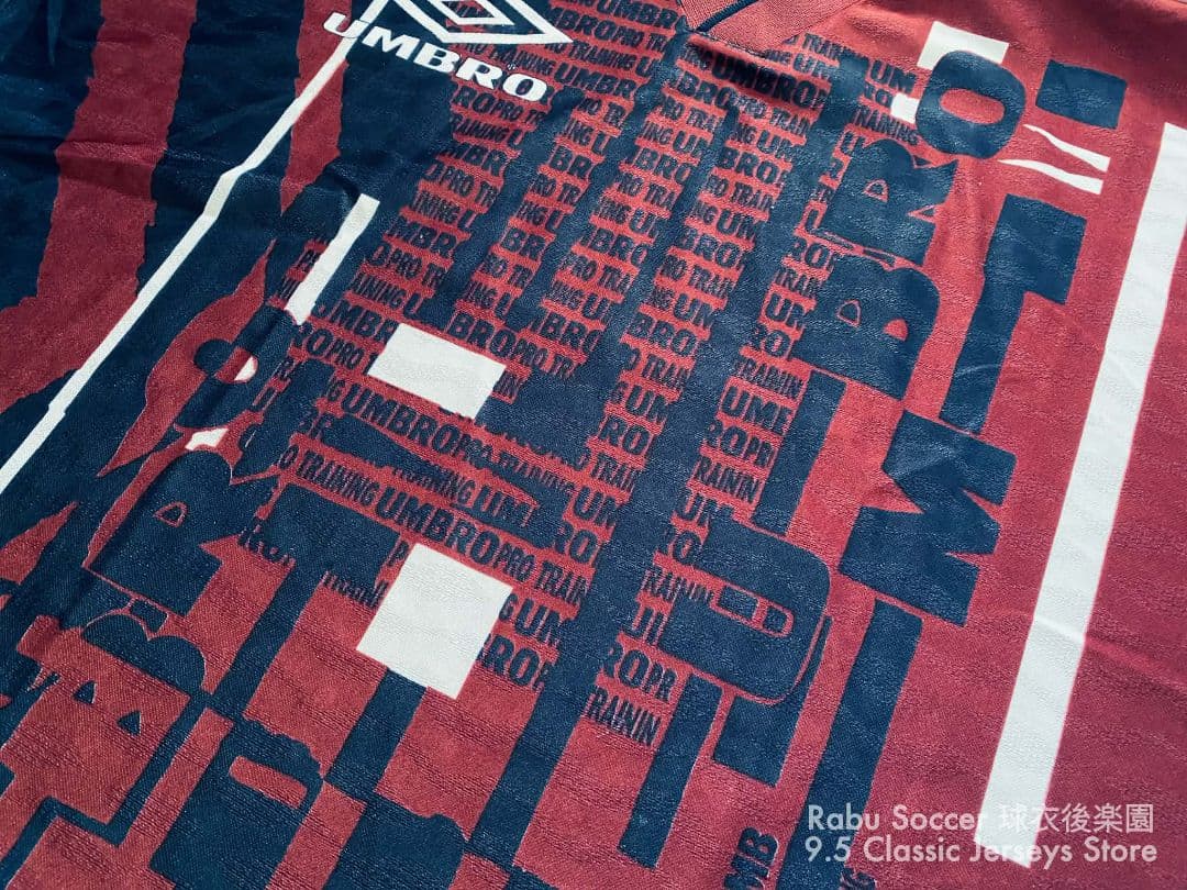 ウンブリア 90s トレーニング ユニフォーム