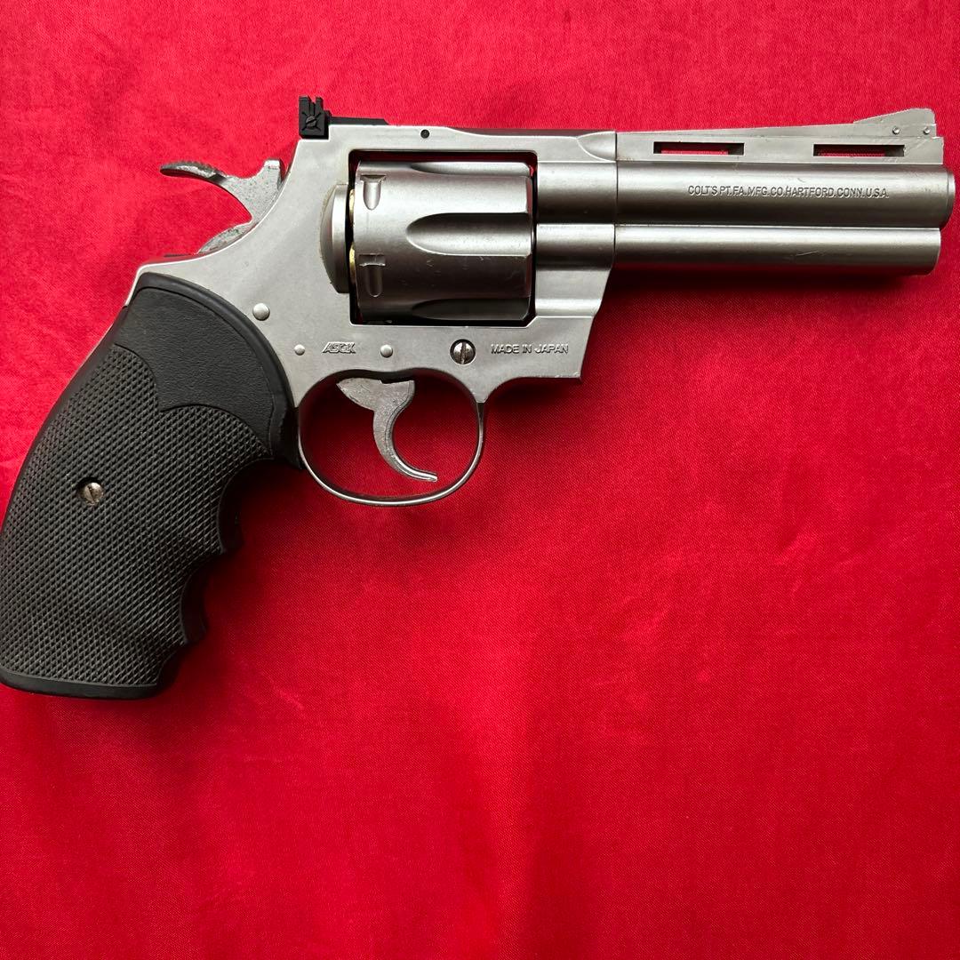 廃盤希少　東京マルイ　24連射ガスリボルバーコルトパイソン357マグナムシルバー