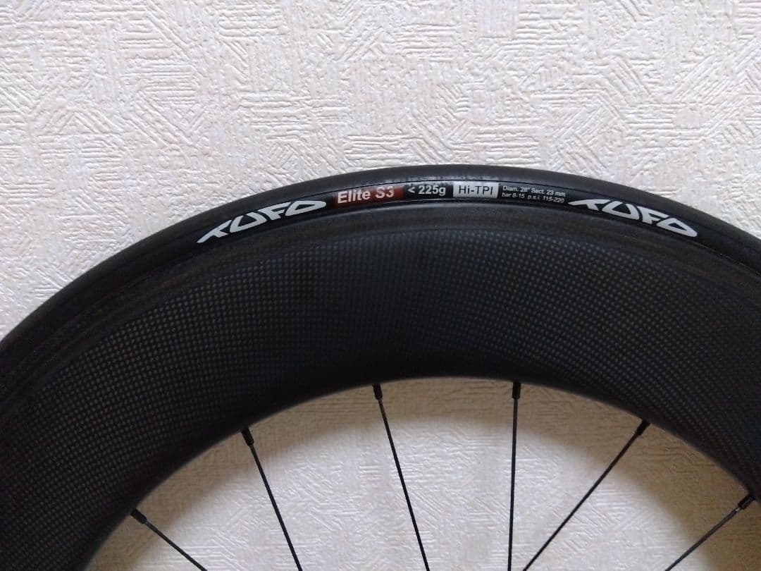 ノーブランド　カーボン　ホイール