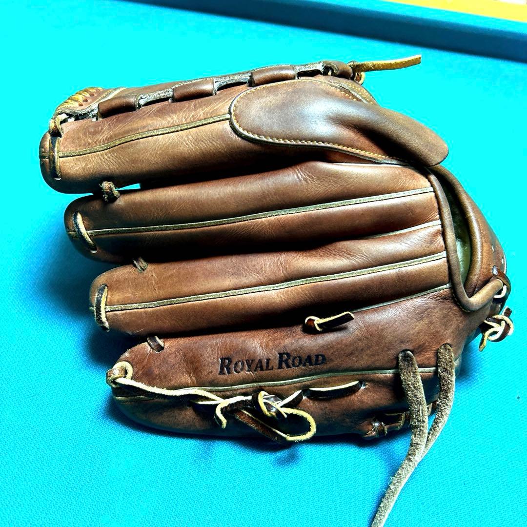 硬式ピッチャー用グローブ