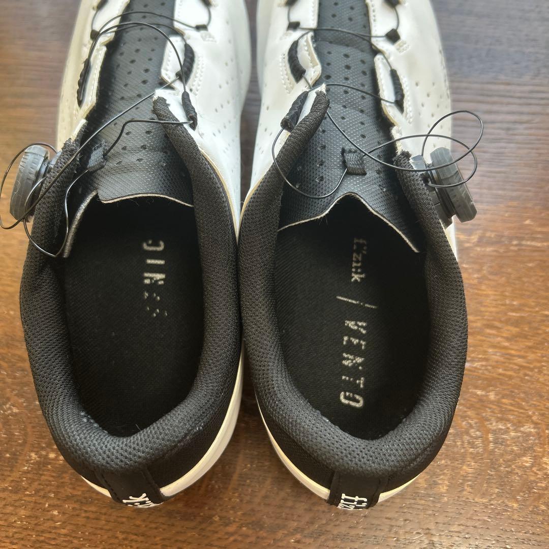 【美品】フィジークfizi:k VENTO OMN 41.5 26.7cm 白