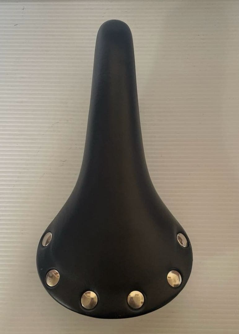 サンマルコ リーガル ブラックレザー、シルバーカラー鋲仕様