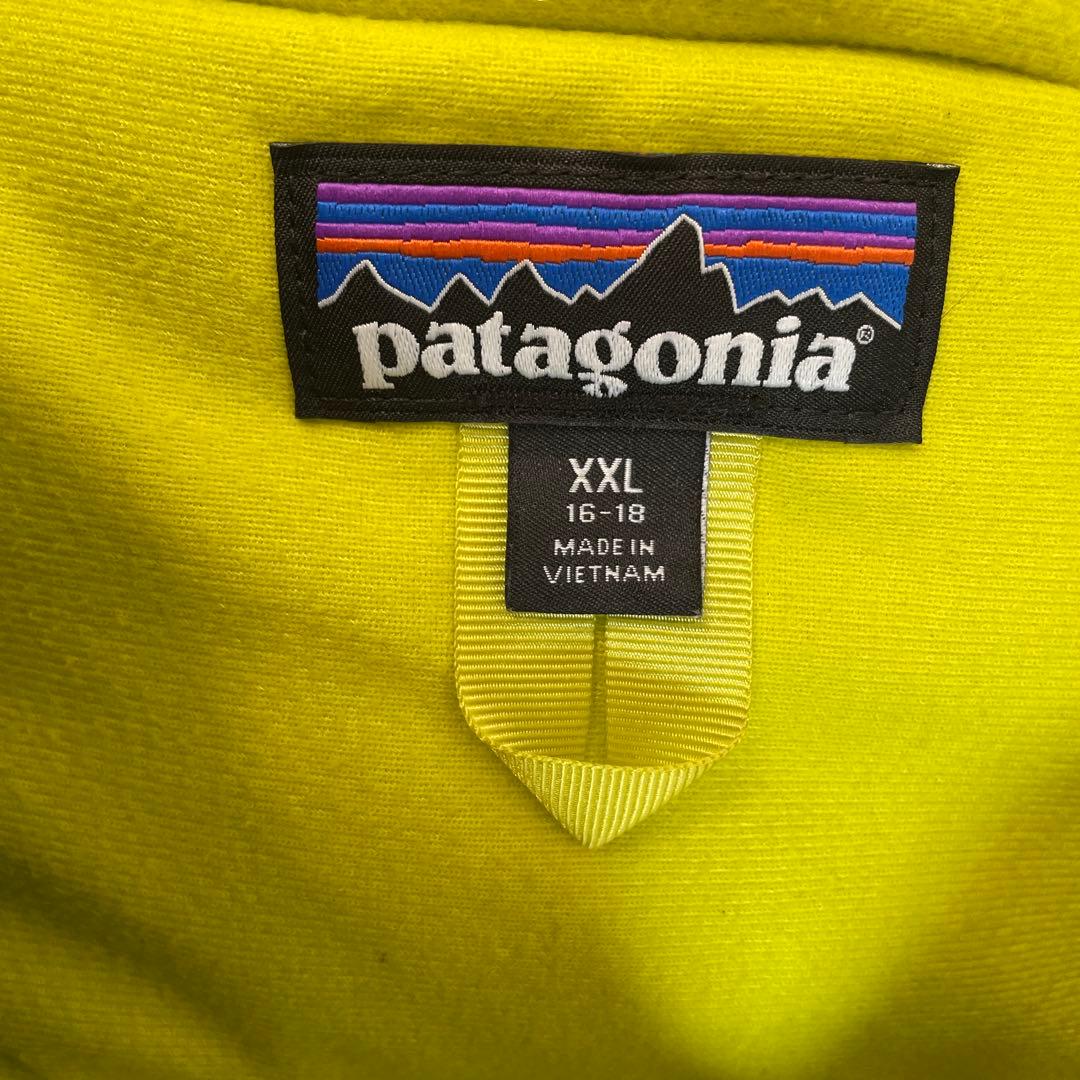 patagonia フード付きスキーウェア