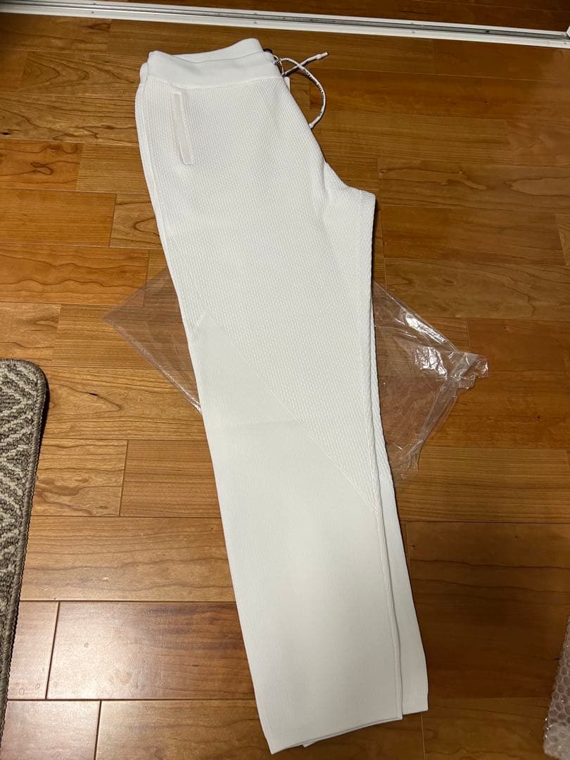 ムータ　ホワイトメッシュゴルフパンツ サイズ8