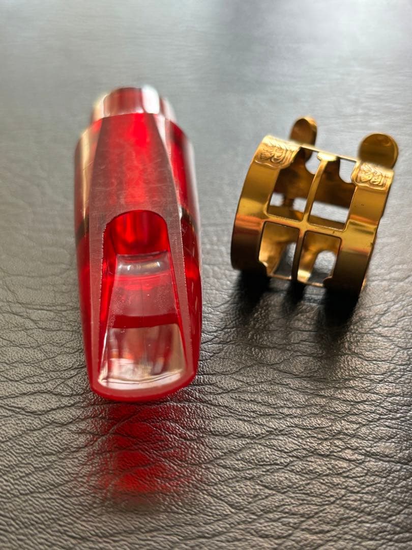 アルトサックス用　マウスピース　　赤