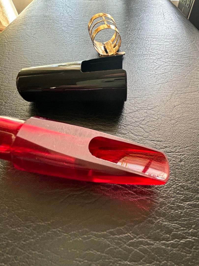 アルトサックス用　マウスピース　　赤