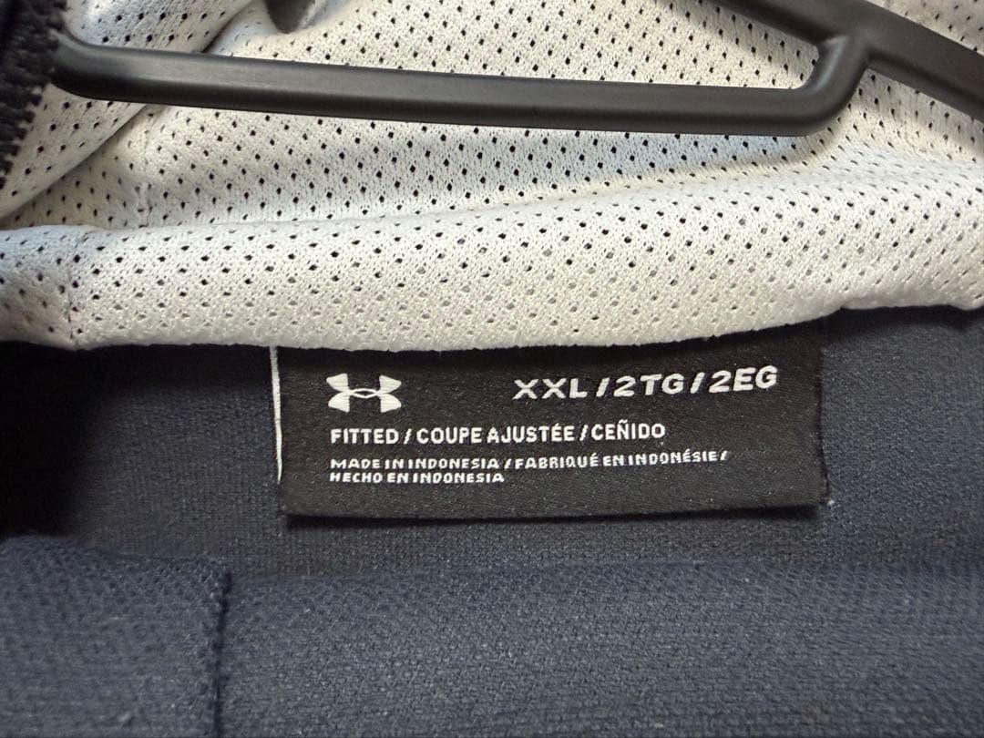 UNDER ARMOR上下