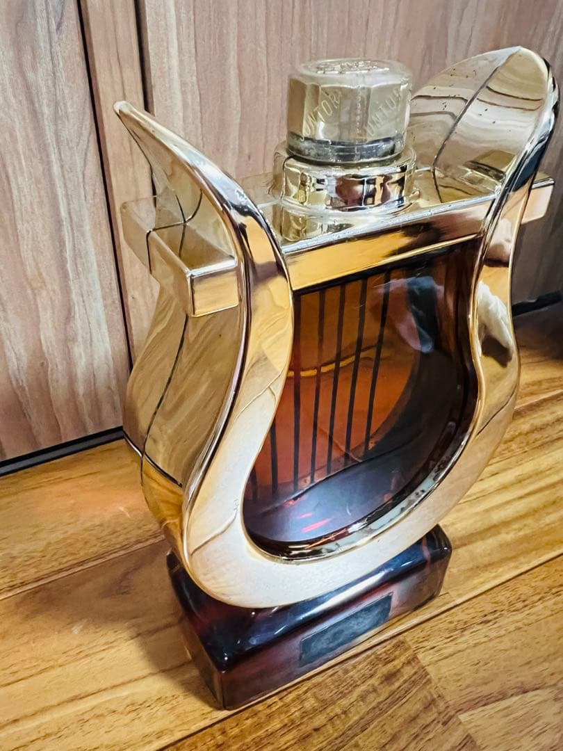 【未開栓】サントリー SUNTORY スペシャルリザーブ ハープ型ボトル