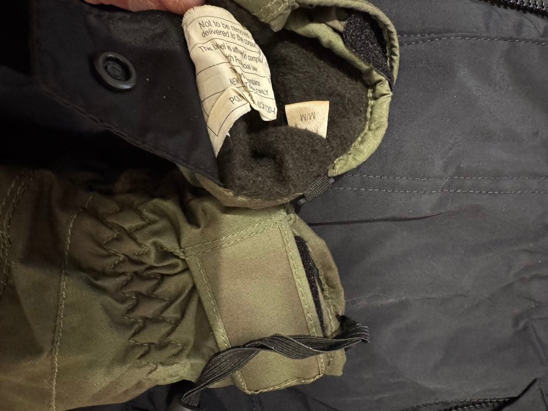 Burton The White Collection Mサイズ　スノボ　ウェア