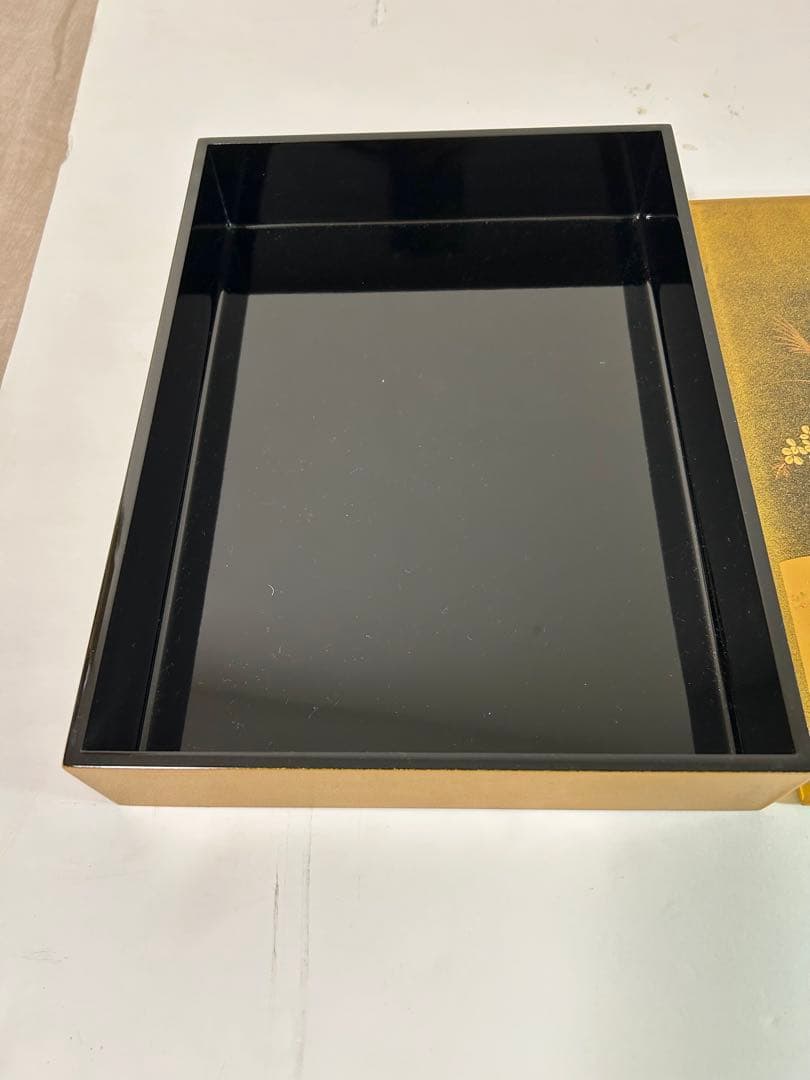 新品　金色の装飾文箱　木製