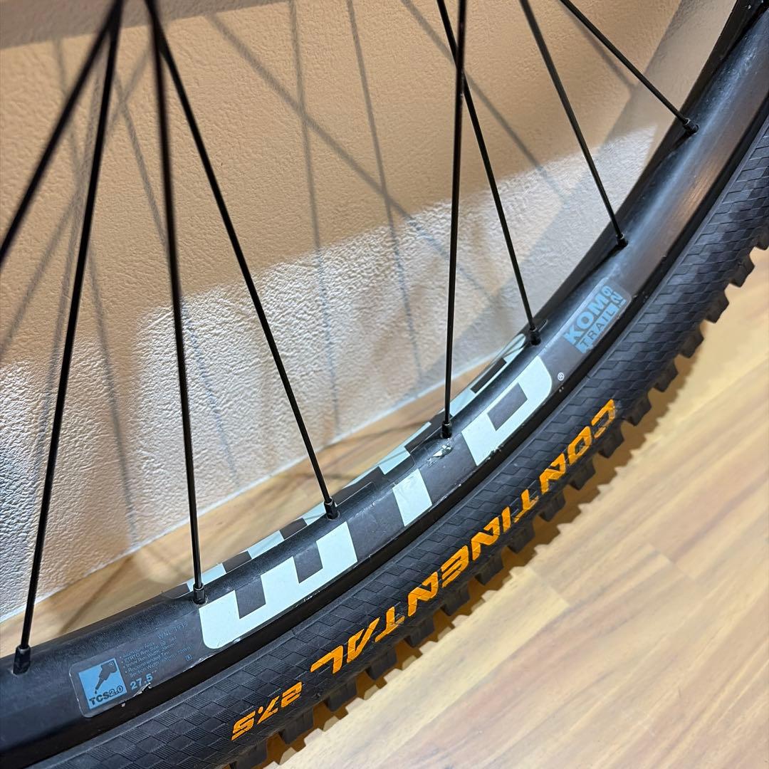 WTB27.5インチホイール Continental DERKAISERセット